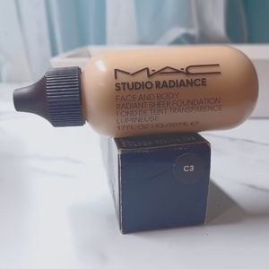 ✨️MAC Face & Body Foundation✨️ C3